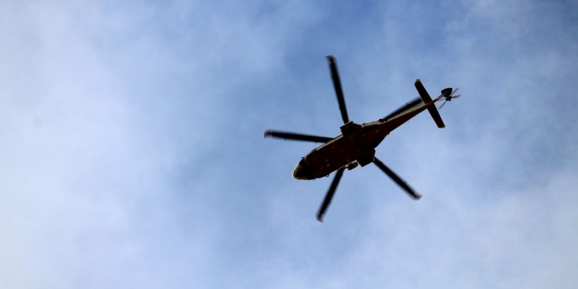 Ormanda mahsur kalan bayan helikopter ile kurtarıldı