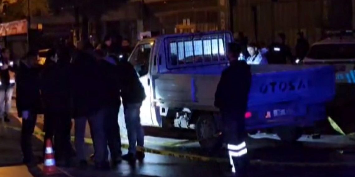 Ortağa araç içinde infaz