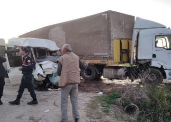 Osmaniye’de minibüs ile TIR çarpıştı: 2 meyyit, 2 yaralı