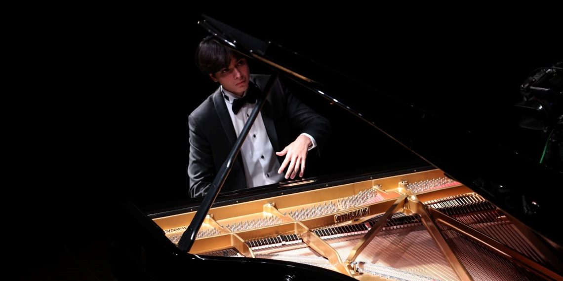 Piyanonun 16 yaşındaki yıldızı Can Saraç Antalya’da