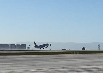 Sabiha Gökçen Havalimanı’nın ikinci pistinden birinci ticari uçuş