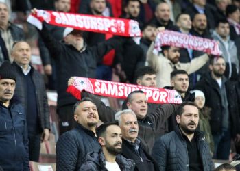 Samsunspor bilet fiyatlarını yarıya indirdi