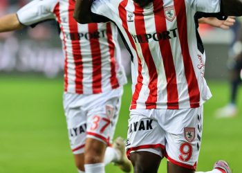 Samsunspor’a 2 periyot transfer yasağı