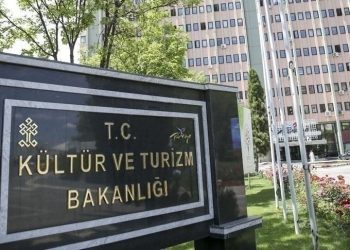 Sanatçı Tanıtma Kartı bu yıl somut olmayan kültürel miras taşıyıcısı 720 ustaya verildi