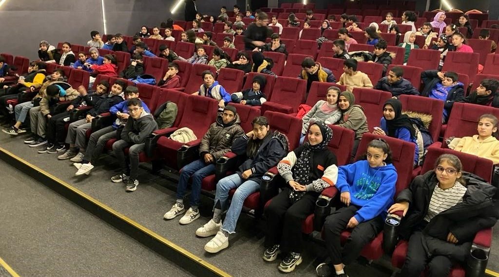 Şanlıurfa Büyükşehir Belediyesi 500 bin öğrenciye sinema izletti