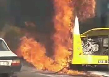 Şanlıurfa’da halk otobüsü alev alev yandı