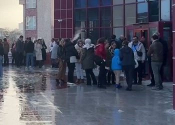 Sigaranın ziyanları panelinde sigara molası!