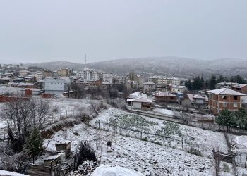 Sinop’un ilçelerinde kar yağışı tesirli oldu
