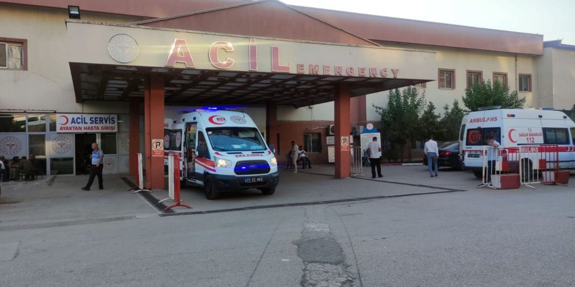 Şırnak’ta taşlı, sopalı arbede: 2 yaralı