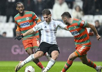 SON DAKİKA: Beşiktaş, meskeninde Alanyaspor’a kaybetti