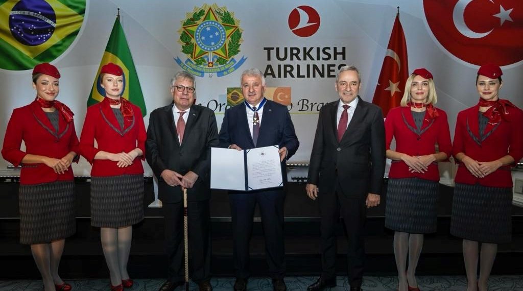 THY Genel Müdürü Bilal Ekşi’ye Brezilya Devlet Nişanı verildi