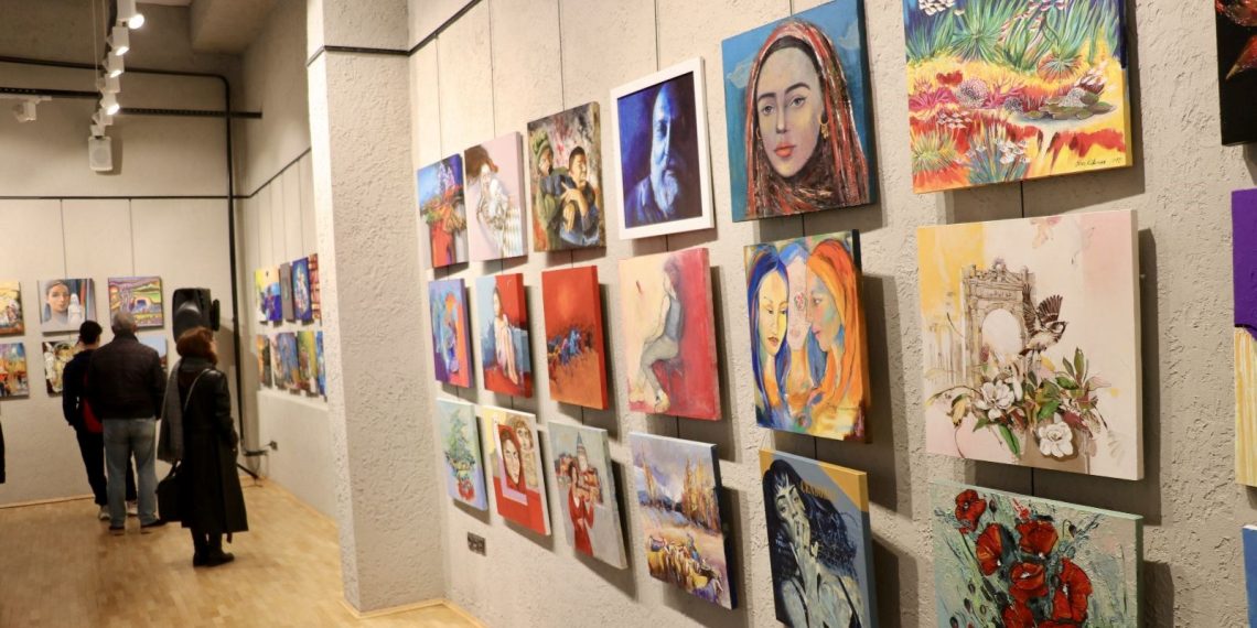 Trabzon’da 112 ressamın yapıtları sergileniyor