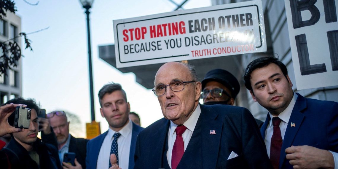 Trump’ın avukatına 150 milyon dolar tazminat cezası