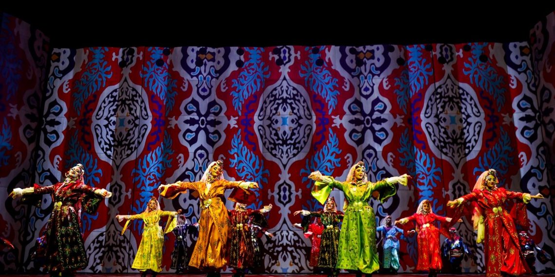 Türkiye Cumhuriyeti’nin 100’üncü yılı Asrın Destanı gösterisi ile kutlandı