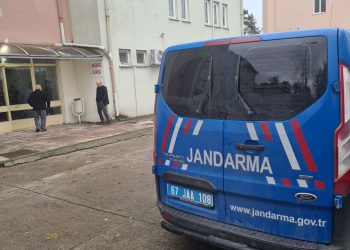 Üç gündür haber alınamayan yaşlı adam meskeninde yanmış halde meyyit bulundu