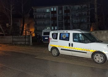 Uzaklaştırma kararı bitti, 11 gün sonra eşini göğsünden bıçaklayarak öldürdü