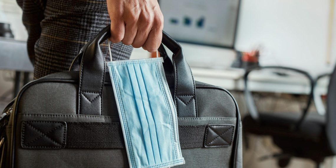 Yunanistan’da Covid-19 ve grip olaylarında artış: Maske takılması önerildi