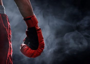 Zayıflamak için başladı, kick boksta dünya kupası üçüncülüğüne uzandı