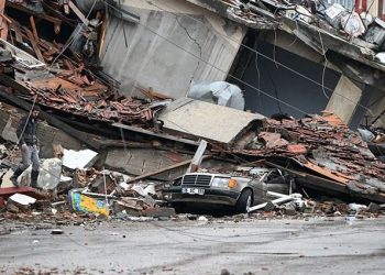 Zelzelede 16 bireye mezar olan binanın projesi eksik, yapı gereci yetersiz bulundu