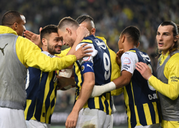 Fenerbahçe 3 puanı 4 golle aldı