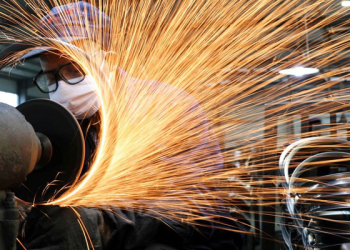 Euro Bölgesi’nde sanayi üretimi düştü