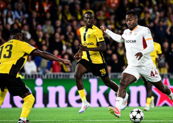 Galatasaray tur umutlarını rövanşa bıraktı