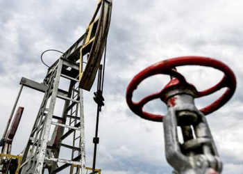 Rusya’da daha az petrol kuyusu açıldı