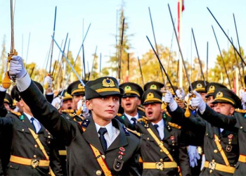 Teğmenlere ‘kılıçlı yemin’ incelemesi