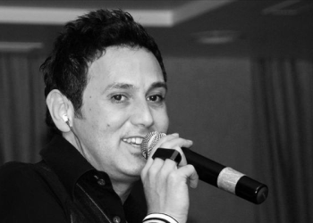 Ünlü şarkıcı Metin Arolat hayatını kaybetti