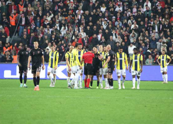 Fenerbahçe’de yıldız isim cezalı duruma düştü
