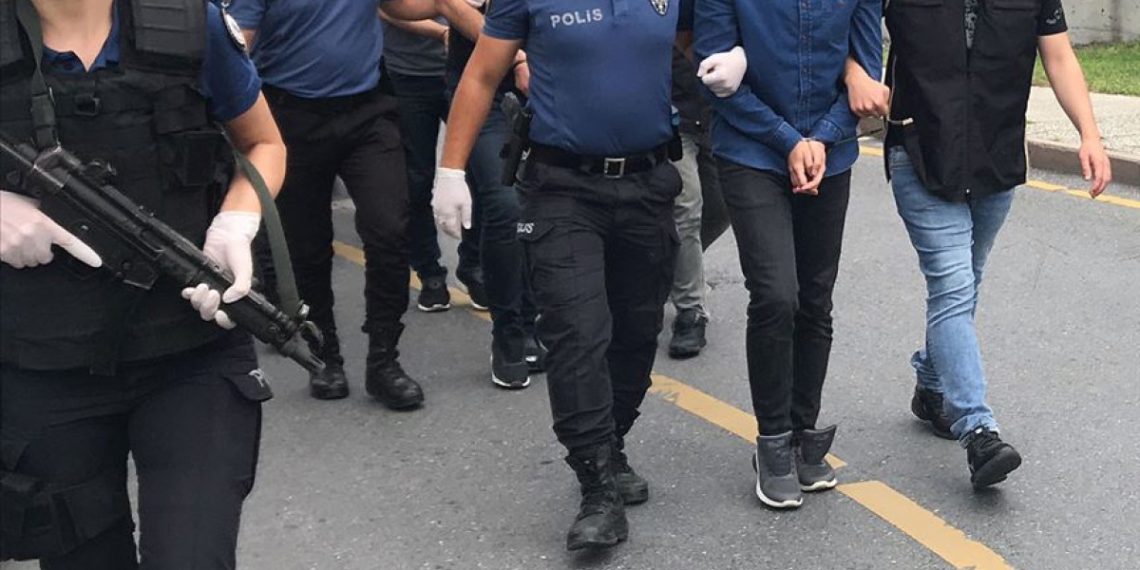 Antalya Büyükşehir Belediyesi’ndeki rüşvet soruşturmasında 15 şüpheli adliyede