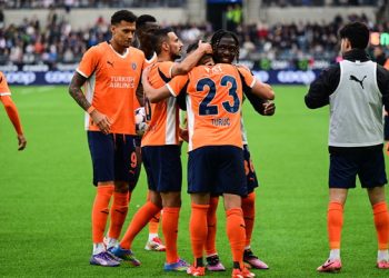 Başakşehir avantajı kaptı