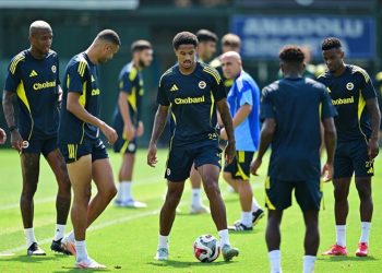 Fenerbahçe Kadıköy’de ‘tur’ arıyor