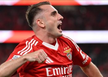 Fenerbahçe Kerem Aktürkoğlu için saat sayıyor