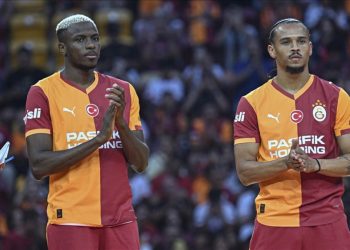Galatasaray’dan Osimhen ve Sane için imza töreni