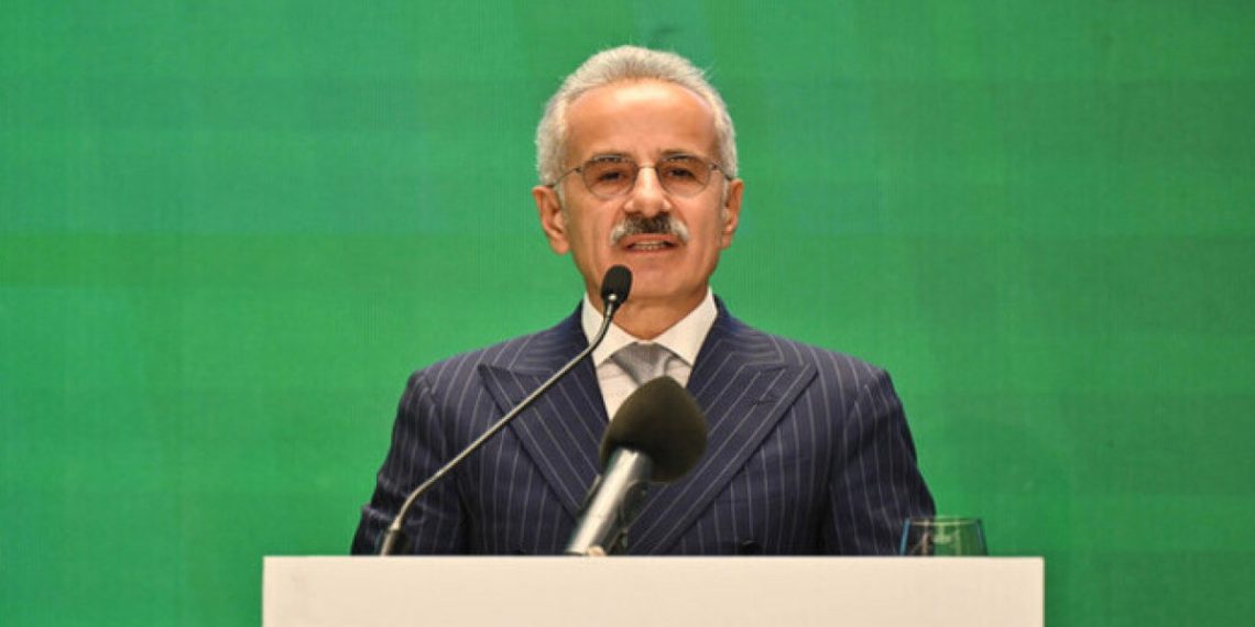 Uraloğlu’ndan 5G mesajları: Ekimde ihale ilk sinyal 2026’da