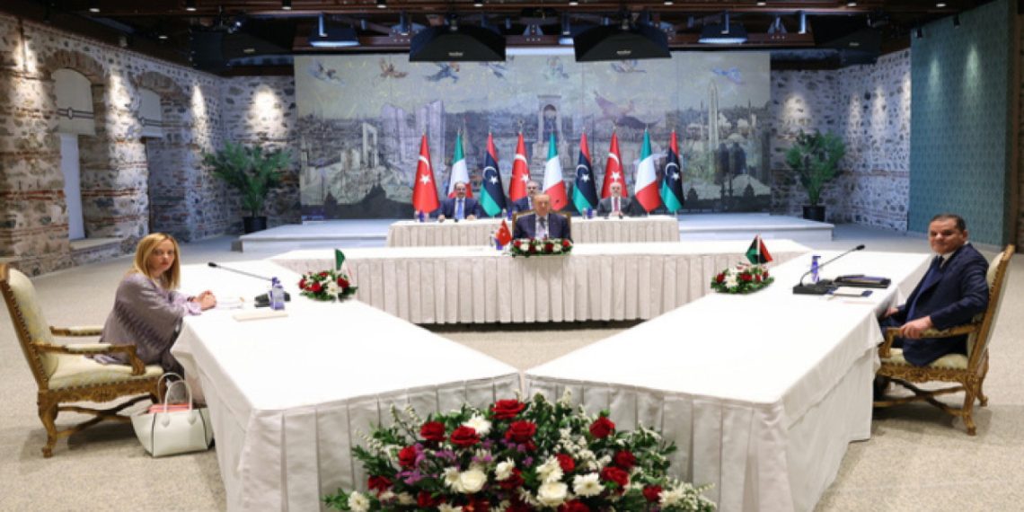 Yunanistan’da üçlü zirve şoku