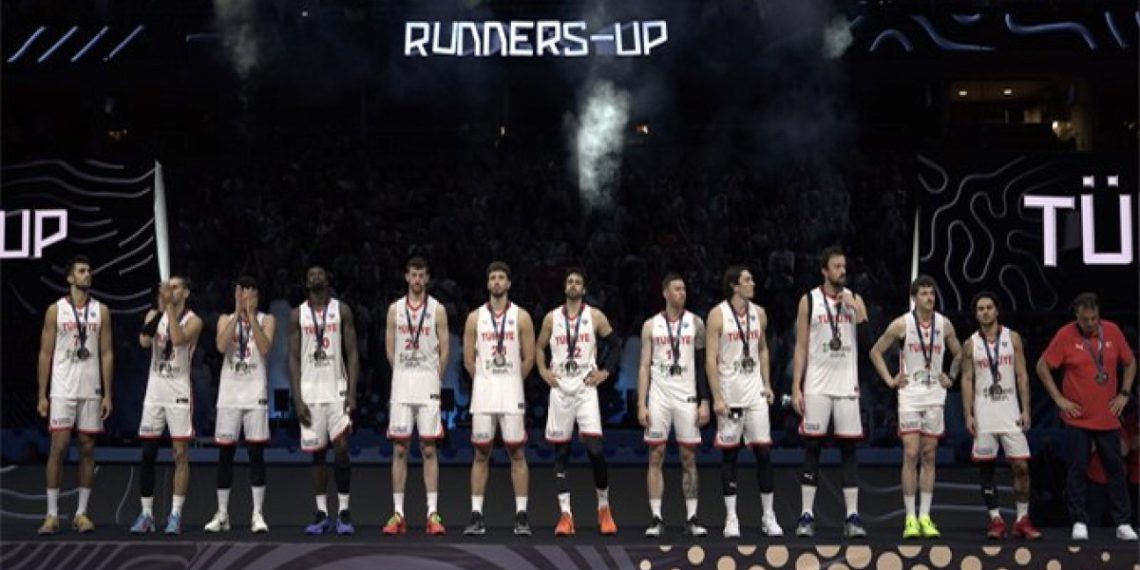 12 Dev Adam’a övgü yağdı