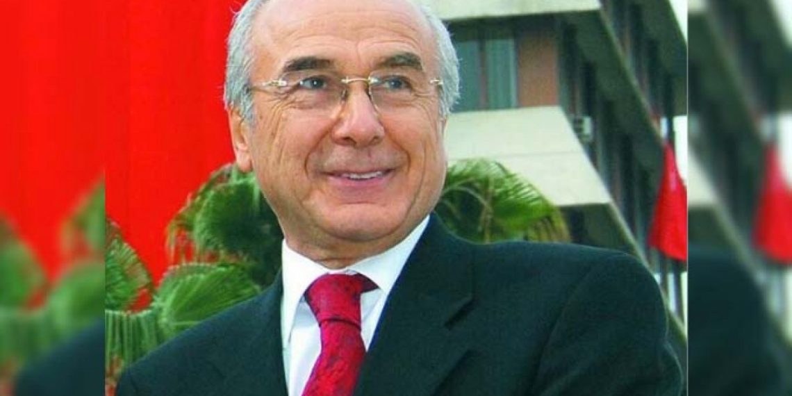 Adana’nın eski başkanı Aytaç Durak uçakta kalp krizi geçirdi
