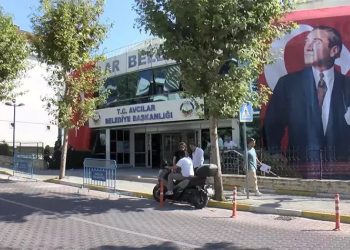 Beşiktaş ve Avcılar Belediyesi’nde gözaltına alınanlar adliyeye sevk edildi