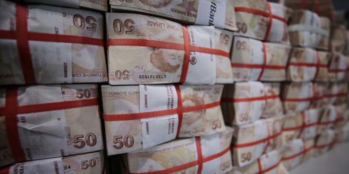 Bütçe ağustosta 96 milyar lira fazla verdi