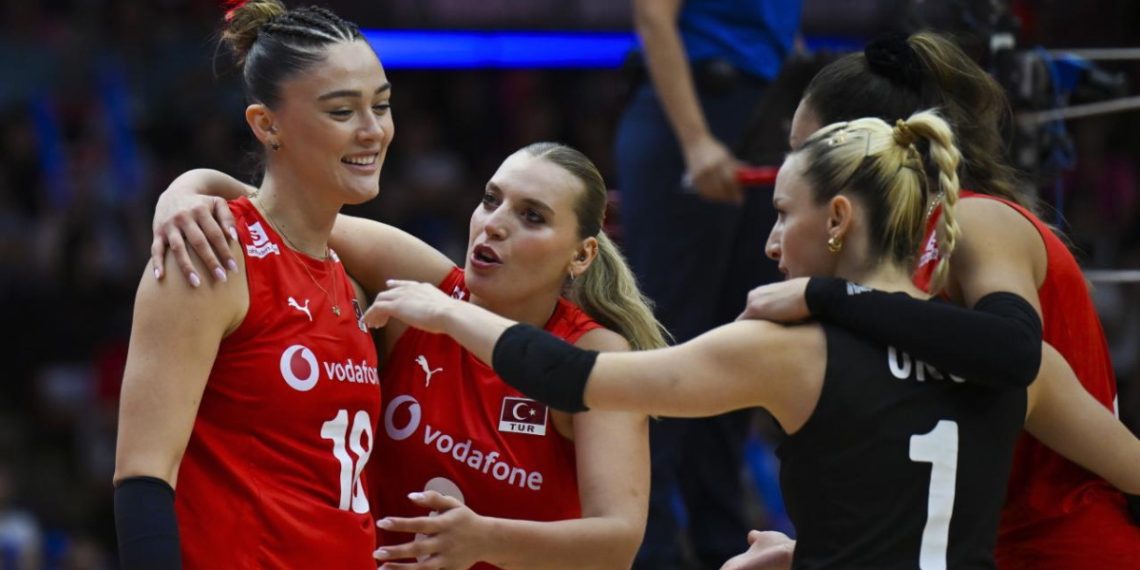 Devlet erkanından Filenin Sultanları’na tebrik mesajı