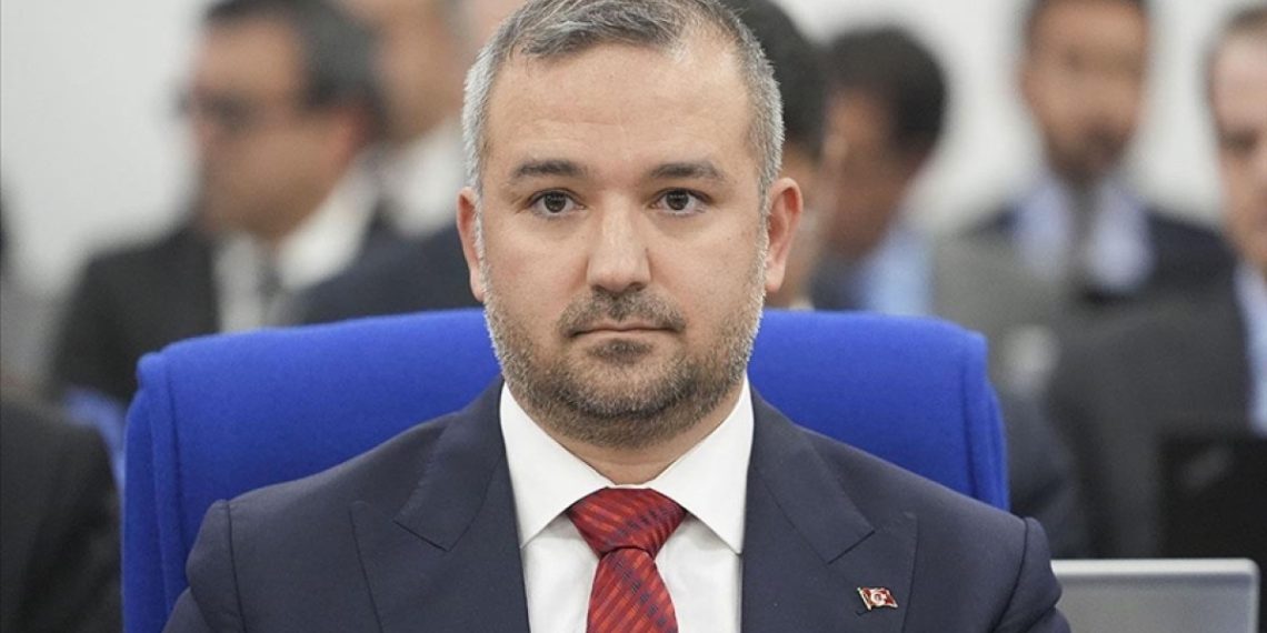 Faiz tahminlerine kayyım gölgesi