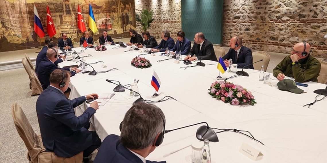 Kremlin: Rusya-Ukrayna barış müzakereleri durduruldu