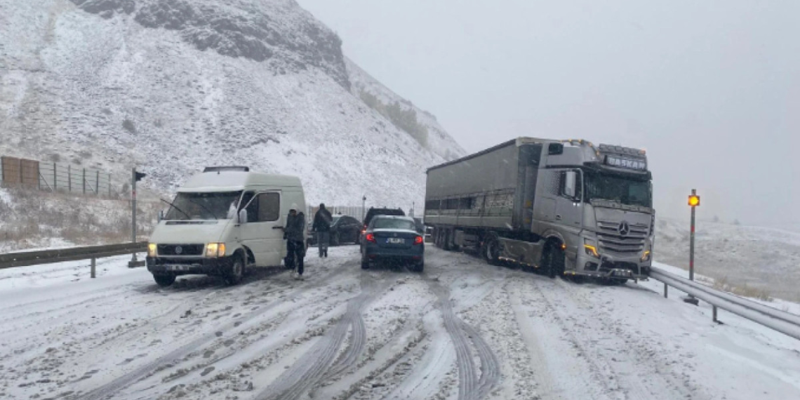 15 il beyaza büründü