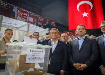 CHP’de PM ve YDK seçimleri tamamlandı: 12 isim dışarda, 32 yeni isim
