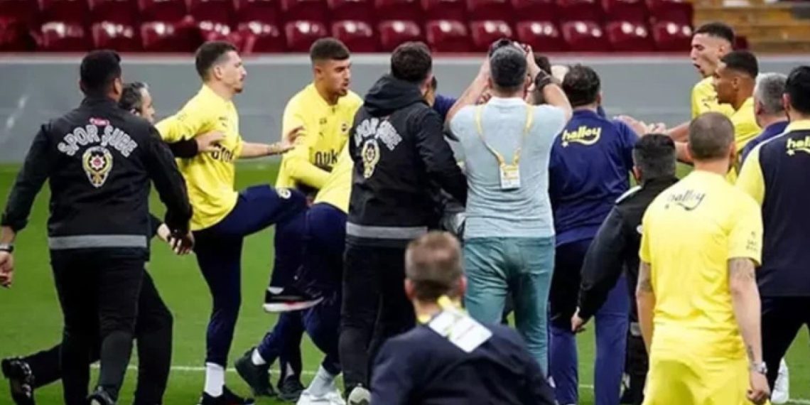 Fenerbahçeli iki yıldız oyuncuya hapis cezası istendi!