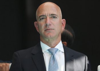 Jeff Bezos’un emekliliği kısa sürdü! Sahalara CEO olarak geri dönüyor