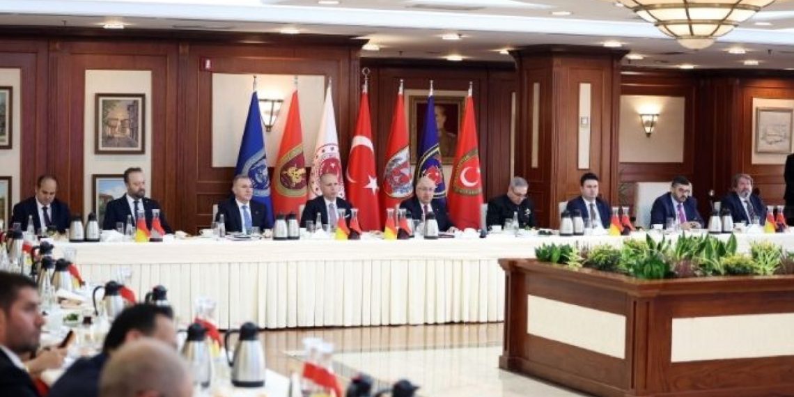 Bakan Güler: Terör örgütü SDG, Suriye ordusuna entegre olmalı