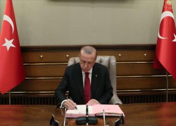 Birçok kurumda üst düzey değişiklik yapıldı